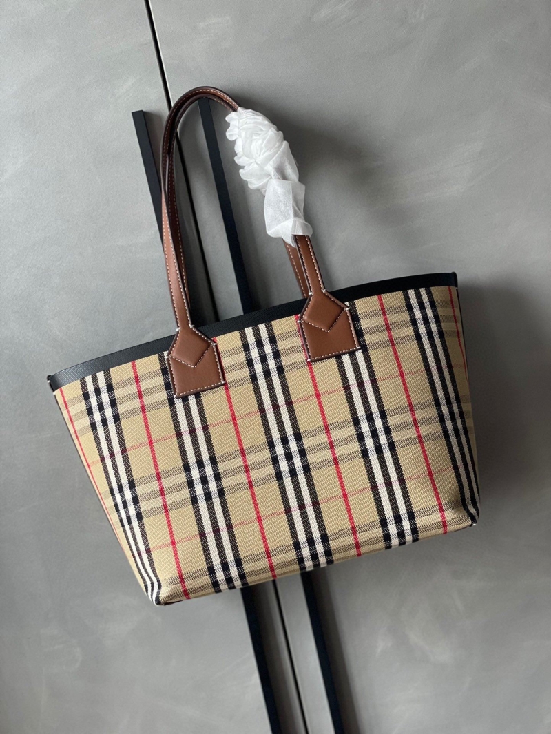 Bv*b*rry shopping bags